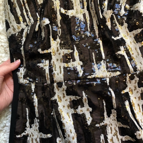 BCBGMaxAzria | Black and White Larisa Sequin Knee Length Dress Size 2 - Picture 4 of 10